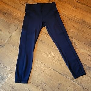 Lululemon leggings with side pockets.
